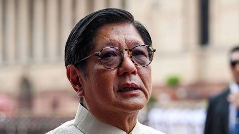 Филиппин президентига нисбатан импичмент шикояти берилди