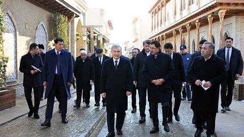 “Eski shaharni asrab-avaylashimiz, yanada rivojlantirishimiz shart” — Shavkat Mirziyoyev