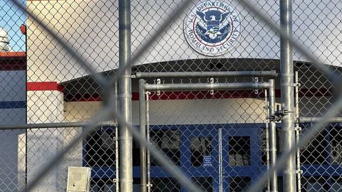 Узбекистанцы, ожидающие депортации из США, попросили ускорить возвращение на родину