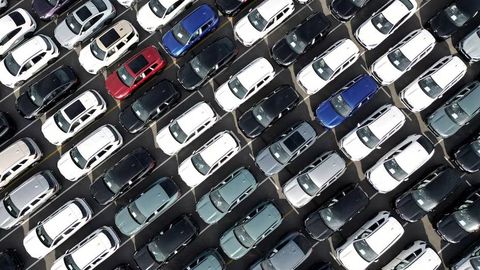 Ҳиндистон Европа машиналари учун божни 110 фозидан 40 га туширади