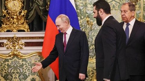 Россия базалари тақдири: Сурия президенти Путин билан нималарни муҳокама қилди?