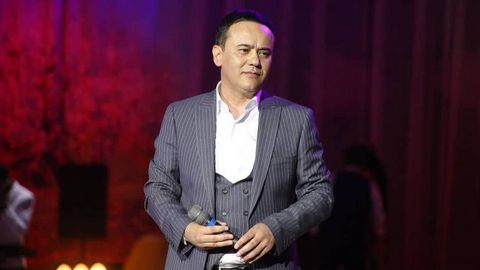 Ноодатий касалликни бошдан кечирган ва машҳур қўшиғидан кўнгли тўлмаган Отабек Муҳаммадзоҳид 52 ёшда