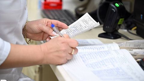 В каких случаях врачам запрещается оформлять рецепт на лекарства?