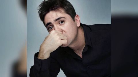 Шоҳрух Ҳамдамов рафиқаси билан қандай танишгани ва тўйини нега сир тутгани ҳақида сўзлаб берди