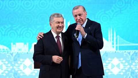 Shavkat Mirziyoyev va Rajab Toyyib Erdo‘g‘on Hataydagi “O‘zbekiston” turar joy majmuasini ochib berdi