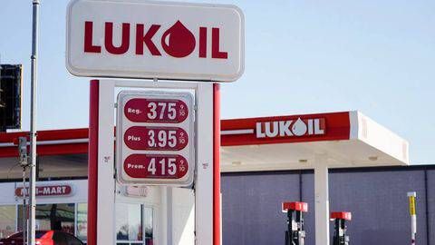 American Carlyle to acquire majority of LUKOIL international assets