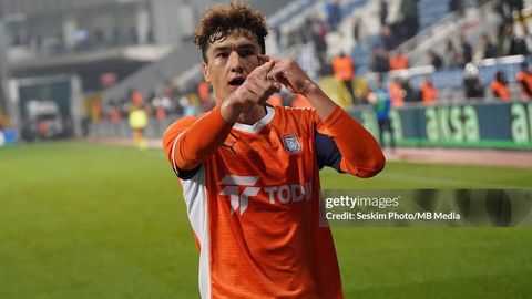 “Башакшеҳир” Шомуродовни тўлиқ сотиб олди