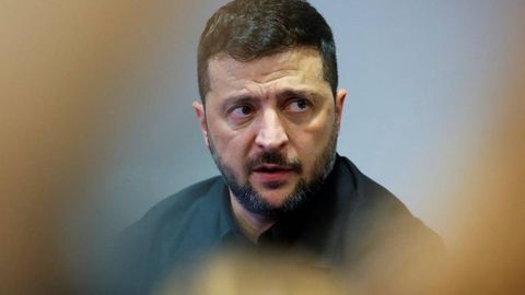 Зеленский ҳудудий масалани Путинсиз ҳал қилиб бўлмаслигини айтди