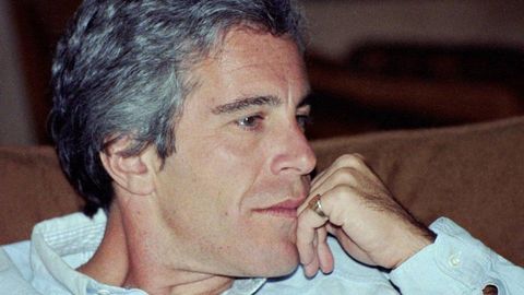 Эпштейн ҳужжатларида хатолик сабаб камида 43 нафар жабрланувчи исми ошкор этилган — WSJ