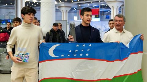 Tata Steel Chess турнирини забт этган Абдусатторов ва Синдоров Ўзбекистонга қайтди