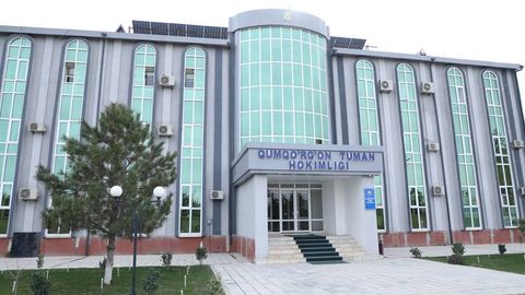 “Уйлар совға қилинмаган” — Қумқўрғон ҳокимлиги ногиронлиги бўлган шахсларга уйлар кредит асосида берилгани ҳақида