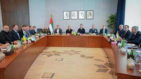 Abu-Dabida Rossiya, Ukraina va AQSH o‘rtasidagi muzokaralarning birinchi kuni yakunlandi