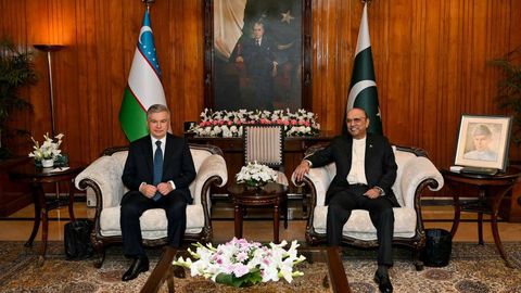 Шавкат Мирзиёев провел переговоры с президентом Пакистана