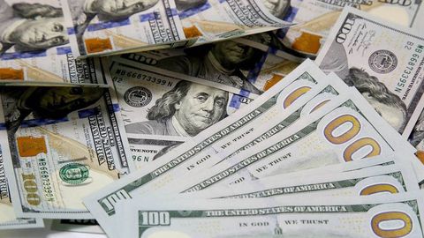 O‘zbekistonda dollar kursi 12 300 so‘mdan oshdi