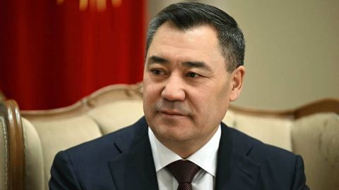 Садир Жапаровдан муддатидан олдин президент сайловларини ўтказиш сўралди