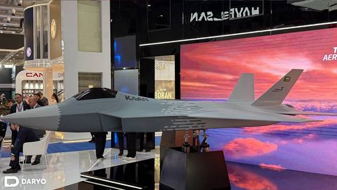 Saudiyani ko‘zlayotgan KAAN, Bayraktar’dan “qiruvchi dron” va Tulpar tanki — fotoreportaj