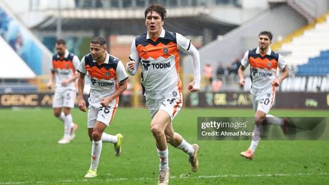 Eldor Shomurodov Turkiya Superligasida tur ramziy jamoasiga kiritildi (foto)