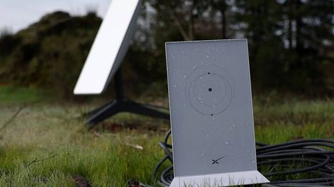 АҚШ Эронга 6 мингта Starlink қурилмасини махфий тарзда олиб кирган — WSJ