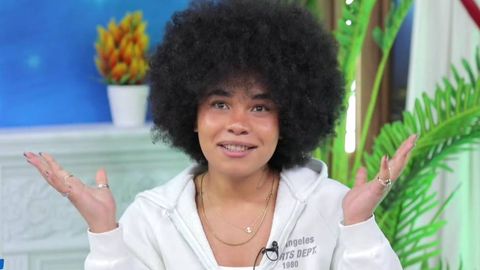 “Milliy kiyim kiysam lo‘li deb o‘ylashadi”. Sof o‘zbek tilida so‘zlasha oladigan model qiz — Juxaina Lango bilan suhbat