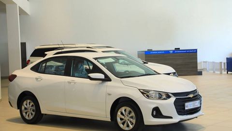 Шавкат Мирзиёев автокредит ставкасини пасайтиришни топширди