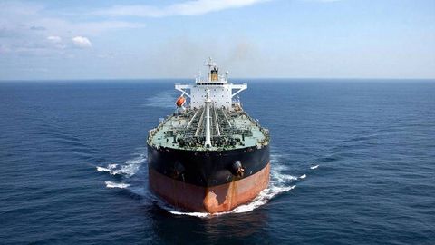 Европа Россиянинг “соя флот” танкерларини қўлга олишни кўриб чиқмоқда — Bloomberg