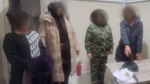 O‘zbekiston chegarasida 800 gramm opiy olib kirishga uringan “tirik konteyner”lar to‘xtatildi