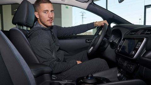 Эден Азар: “Ҳозир футболчи эмас, кўпроқ таксичиман”