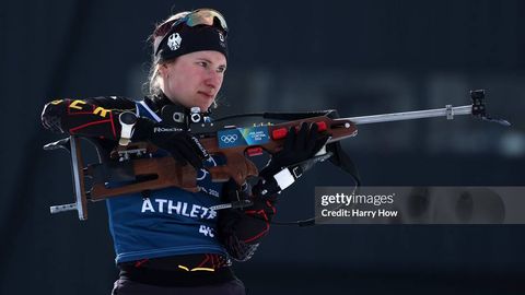 Qishki Olimpiadada ishtirok etuvchi biatlonchilar burgerdan zaharlandi — Bild