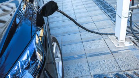 Ўзбекистонда электромобиль сотиб олиш учун 16 фоизгача ставкада автокредит ажратиш йўлга қўйилади