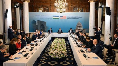 Критические материалы, нефтехимия, птицеводство — какие документы подписали Узбекистан и США 