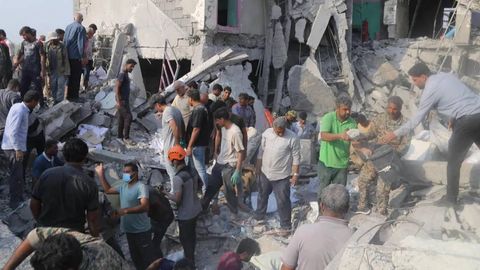 Эронда қизлар мактабига берилган зарба оқибатида ҳалок бўлганлар сони 148 нафарга етди