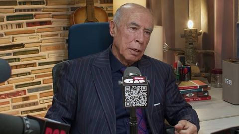 Notani bilmaydigan fan doktori: “Bahor qaytmaydi” filmidagi Alimardon To‘rayevning “haqiqiy ovozi” Hojiakbar Hamidov bilan suhbat