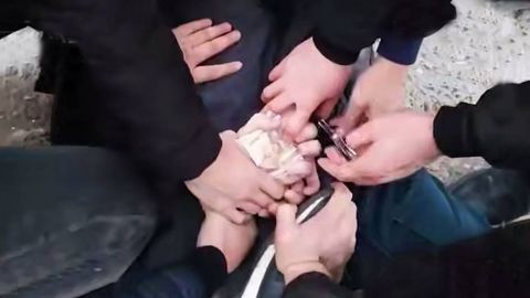 Жиззахда ҳоким ёрдамчисига босим ўтказиб 164,6 млн сўм кредит олдирган шахс ушланди