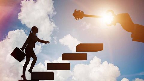 Kamroq mehnat qilib, ko‘proq daromad olish: mashhurlar muvaffaqiyat qoidalarini qanday o‘zgartirmoqda?