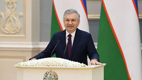 Prezident bir guruh xotin-qizlarni davlat mukofotlari bilan taqdirladi