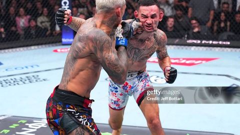 UFC. Оливейра Ҳоллоуэйни мағлуб этиб, BMF камари соҳибига айланди