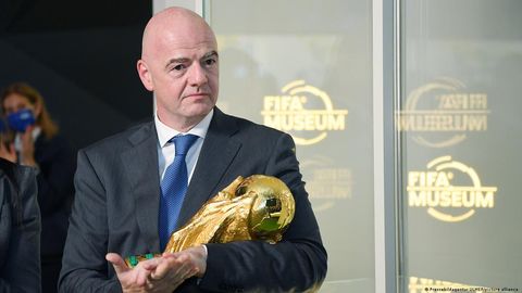 Етти миллион чипта учун 500 миллион харидор: Инфантино ЖЧ бўйича баёнот берди