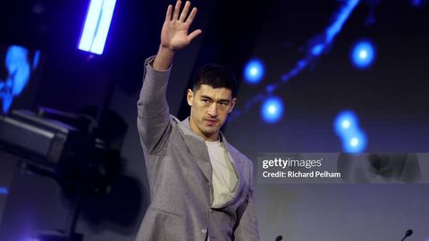 Трилогия, реванш ва юқори вазнга ҳужум: Бивол кимга қарши жанг қилади