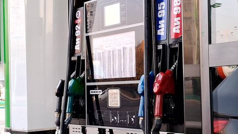 Заправкаларда нархлар асоссиз оширилишига йўл қўйилмайди — Энергетика вазирлиги