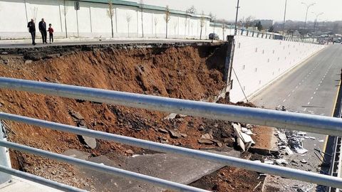 Toshkentda yo‘l o‘pirilib tushdi