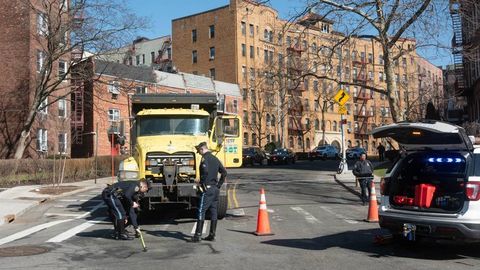 Гражданка Узбекистана погибла под колесами грузовика в Нью-Йорке