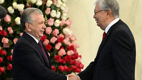 Shavkat Mirziyoyev Qozog‘iston prezidentini yangi Konstitutsiya loyihasi ma’qullangani bilan tabrikladi