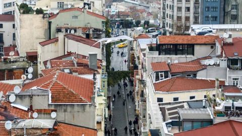 Гражданка Узбекистана выпала из окна четвёртого этажа в Турции