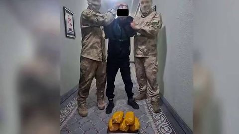 Фарғонада Афғонистондан контрабанда қилинган 4,4 кило наркотикни сотмоқчи бўлганлар ушланди 