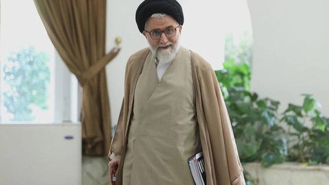 Isroil Eron razvedka rahbarini oʻldirganini e’lon qildi