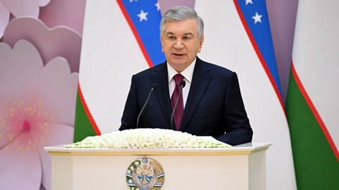 «Благодарим Всевышнего за мир и спокойствие на нашей земле» — Президент поздравил узбекистанцев с Рамазан хайитом