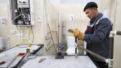 Rossiyada 2025-yilda 100 mingdan ortiq o‘zbekistonlik ish bilan ta’minlandi