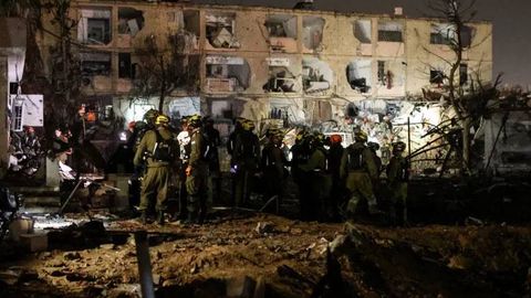 Эрон тунда Исроилнинг иккита шаҳрига зарбалар берди (видео)