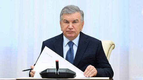 Президентга нефть-газ тармоғида қазиб чиқаришни барқарорлаштириш бўйича ҳисобот берилди