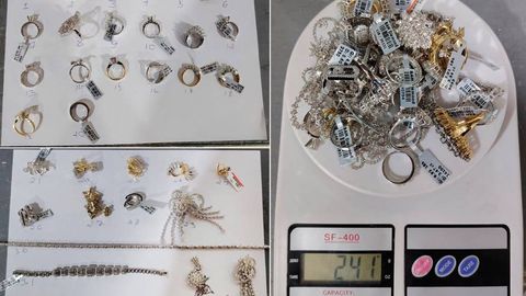 Тошкент ва Андижонда тиллаларни яширинча олиб ўтмоқчи бўлганлар қўлга тушди